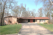 106 STANDISH CT, a Ranch house, built in Madison, Wisconsin in 1965.