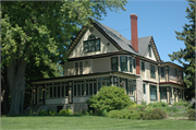 806 W GRAND AVE, a Queen Anne house, built in Port Washington, Wisconsin in 1893.