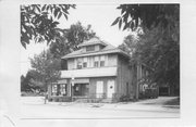 2825-2827 ATWOOD AVE, a American Foursquare small retail building, built in Madison, Wisconsin in 1907.