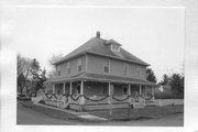 4667 WILLOW ST, a American Foursquare hotel/motel, built in Windsor, Wisconsin in 1900.