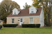 1242 HASTINGS ST, a Colonial Revival/Georgian Revival house, built in Allouez, Wisconsin in 1950.
