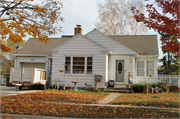 1233 BISMARCK ST, a Colonial Revival/Georgian Revival house, built in Allouez, Wisconsin in 1948.