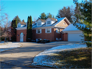 702 S HIGH POINT RD, a Colonial Revival/Georgian Revival house, built in Madison, Wisconsin in 1975.