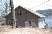 S6314 Cottage Grove Rd, a Contemporary house, built in Baraboo, Wisconsin in 2006.
