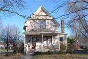 403 S MICHIGAN ST, a Queen Anne house, built in De Pere, Wisconsin in 1903.