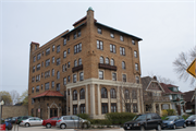 3950 N FARWELL AVE, a Spanish/Mediterranean Styles apartment/condominium, built in Shorewood, Wisconsin in 1928.