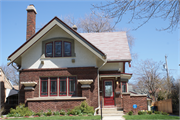 4220 N Stowell Ave, a Craftsman house, built in Shorewood, Wisconsin in 1913.