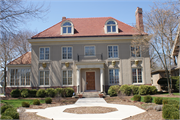 4425 N Lake Dr, a Colonial Revival/Georgian Revival house, built in Shorewood, Wisconsin in 1917.