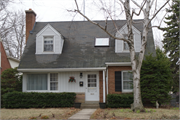 4419 N ARDMORE AVE, a Colonial Revival/Georgian Revival house, built in Shorewood, Wisconsin in 1952.