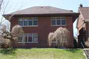 4107 - 4109 N Downer Ave, a Prairie School duplex/two-flat, built in Shorewood, Wisconsin in 1925.