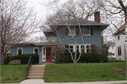 4117 N FARWELL AVE, a Two Story Cube house, built in Shorewood, Wisconsin in 1929.