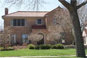 4439 N Farwell Ave, a Spanish/Mediterranean Styles house, built in Shorewood, Wisconsin in 1928.
