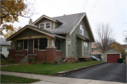 172 W HIGHLAND AVE, a Bungalow house, built in Burlington, Wisconsin in 1927.