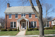 2300 E Kensington Blvd, a Colonial Revival/Georgian Revival house, built in Shorewood, Wisconsin in 1922.