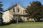 W1368 NORTHSIDE DR, a Gabled Ell house, built in Ixonia, Wisconsin in .