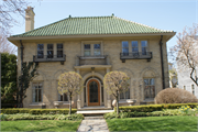 4473 N Lake Dr, a Spanish/Mediterranean Styles house, built in Shorewood, Wisconsin in 1924.