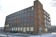 2402 FRANKLIN ST, a Astylistic Utilitarian Building industrial bldg/manufacturing facility, built in Manitowoc, Wisconsin in 1929.
