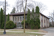 1925 MAIN ST, a Contemporary apartment/condominium, built in Stevens Point, Wisconsin in 1965.