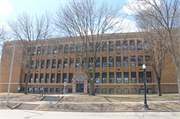 124 2nd ST, a Prairie School elementary, middle, jr.high, or high, built in Baraboo, Wisconsin in 1928.