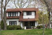 2516 E MENLO BLVD, a Craftsman house, built in Shorewood, Wisconsin in 1920.