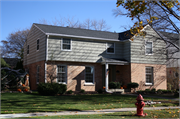 5242 N BERKELEY BLVD, a Colonial Revival/Georgian Revival house, built in Whitefish Bay, Wisconsin in 1949.
