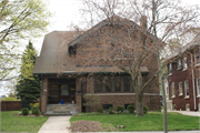 2525 E NEWTON AVE, a Craftsman house, built in Shorewood, Wisconsin in 1920.