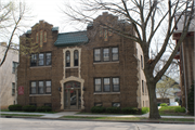 3576 N OAKLAND AVE, a Spanish/Mediterranean Styles apartment/condominium, built in Shorewood, Wisconsin in 1927.