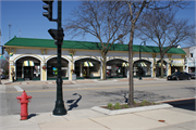 4401-4411 N OAKLAND AVE, a Spanish/Mediterranean Styles retail building, built in Shorewood, Wisconsin in 1924.
