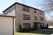 4204 N OLSEN AVE, a Colonial Revival/Georgian Revival apartment/condominium, built in Shorewood, Wisconsin in 1946.