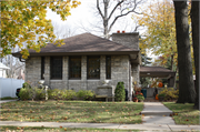 5464 N DANBURY RD, a Prairie School house, built in Whitefish Bay, Wisconsin in 1920.