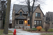 4764 N NEWHALL ST 4764 N NEWHALL ST, a English Revival Styles house, built in Whitefish Bay, Wisconsin in 1928.