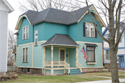 1317 SHAURETTE ST, a Queen Anne house, built in Stevens Point, Wisconsin in 1886.