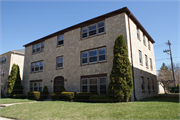 4206 N WILSON DR, a Colonial Revival/Georgian Revival apartment/condominium, built in Shorewood, Wisconsin in 1945.