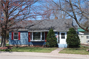 1100 Whiting Ave, a Colonial Revival/Georgian Revival house, built in Stevens Point, Wisconsin in 1944.
