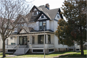 156 E 4TH ST, a Queen Anne house, built in Fond du Lac, Wisconsin in 1905.