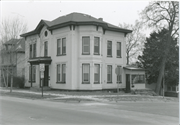 404 E COOK ST, a Italianate house, built in Portage, Wisconsin in 1883.