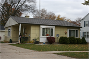 341 BOYD ST, a Lustron house, built in Fond du Lac, Wisconsin in 1949.