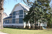 375 FOREST AVE, a Queen Anne house, built in Fond du Lac, Wisconsin in 1900.