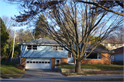 425 S MIDVALE BLVD, a Ranch house, built in Madison, Wisconsin in 1955.