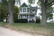 1326 US 12/18, a Astylistic Utilitarian Building centric barn, built in Deerfield, Wisconsin in 1903.