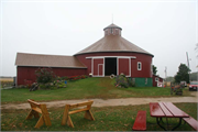 1326 US 12/18, a Astylistic Utilitarian Building barn-centric, built in Deerfield, Wisconsin in 1903.