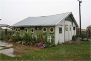 1326 US 12/18, a Astylistic Utilitarian Building barn-centric, built in Deerfield, Wisconsin in 1903.