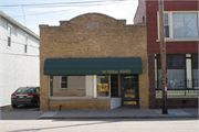 533 VERNAL AVE, a Twentieth Century Commercial bank/financial institution, built in Milton, Wisconsin in 1926.