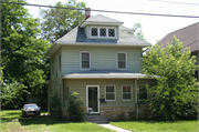 119 RANDALL ST, a American Foursquare house, built in Waukesha, Wisconsin in 1915.