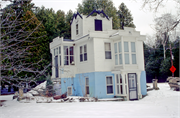 Zahn, Albert, House / Bird's Park, a Building.