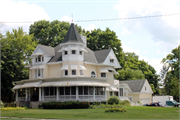 901-903 Clyman St., a Queen Anne house, built in Watertown, Wisconsin in 1898.