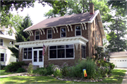 811 S 7th St, a Craftsman house, built in Watertown, Wisconsin in 1906.