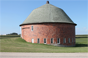 Cunningham, Bert and Mary, Round Barn, a Building.