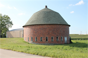 Cunningham, Bert and Mary, Round Barn, a Building.