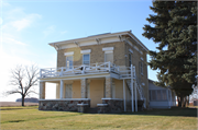 W284 S10975 STATE HIGHWAY 83, a Italianate house, built in Mukwonago, Wisconsin in 1873.